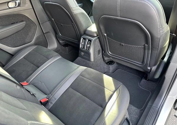 Volvo XC 40 cena 139900 przebieg: 38000, rok produkcji 2020 z Prusice małe 781
